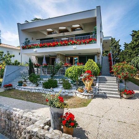 Studios Nada Krk Town Exterior photo