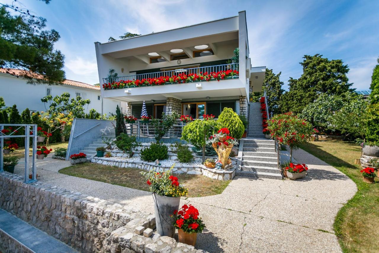 Studios Nada Krk Town Exterior photo