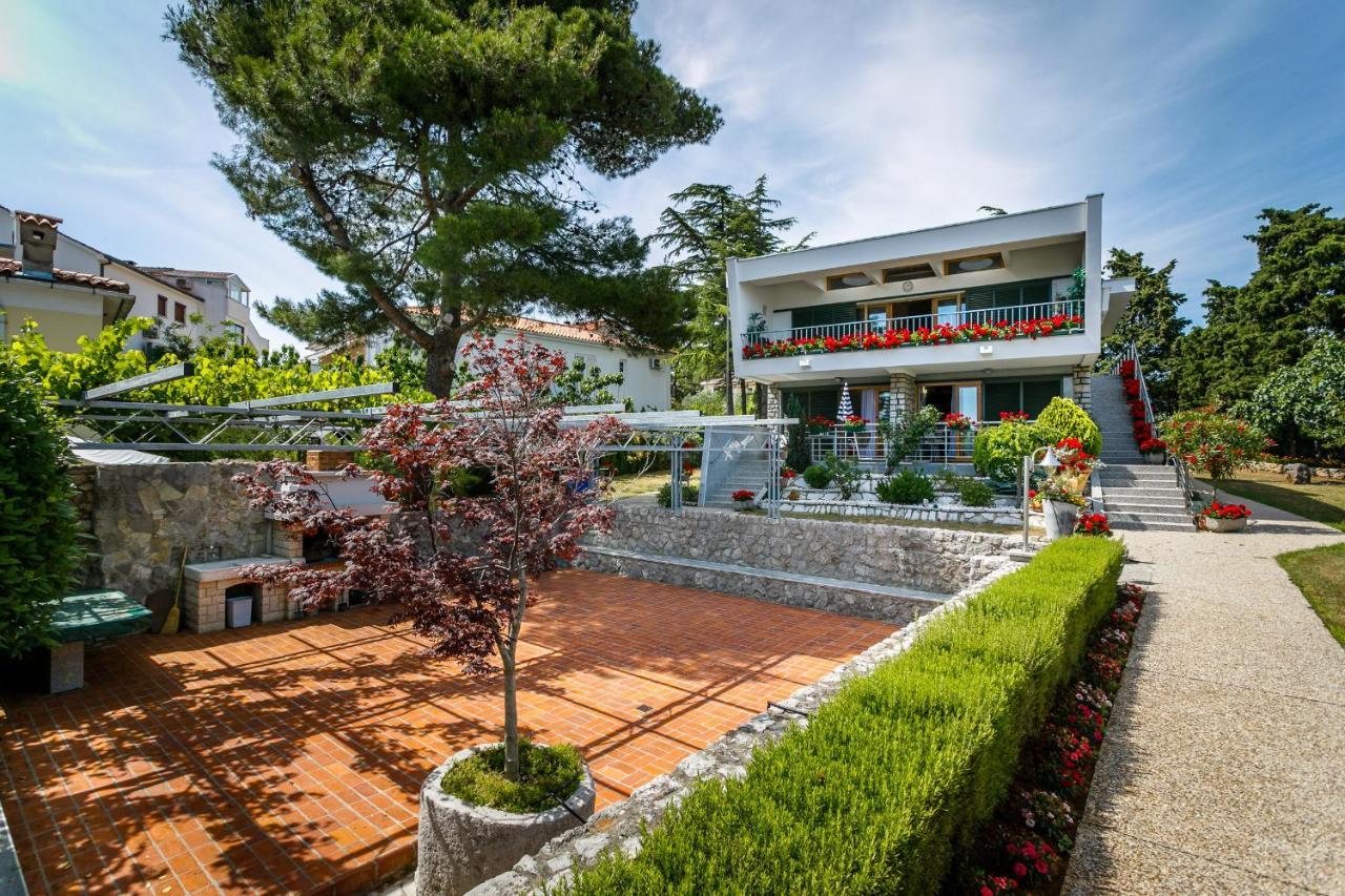 Studios Nada Krk Town Exterior photo